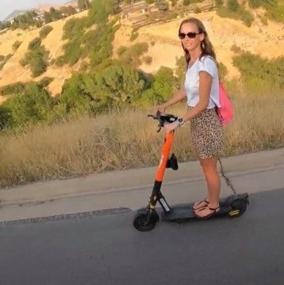 Meet your Posher, Anna - Picture 1 of 1